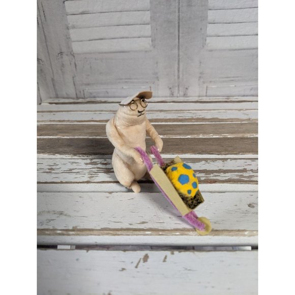 BlumChen ? Rabbit barrel Easter bunny figurine egg - Picture 1 of 8